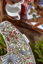 Charger l'image dans la galerie, Bavoir Vancouver