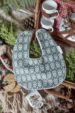 Charger l'image dans la galerie, Bavoir Vancouver