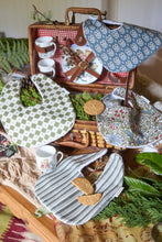 Charger l'image dans la galerie, Bavoir Vancouver