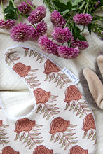 Charger l'image dans la galerie, Bavoir Vancouver