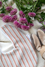 Charger l'image dans la galerie, Bavoir Vancouver