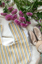 Charger l'image dans la galerie, Bavoir Vancouver