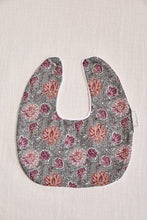 Charger l'image dans la galerie, Bavoir Vancouver